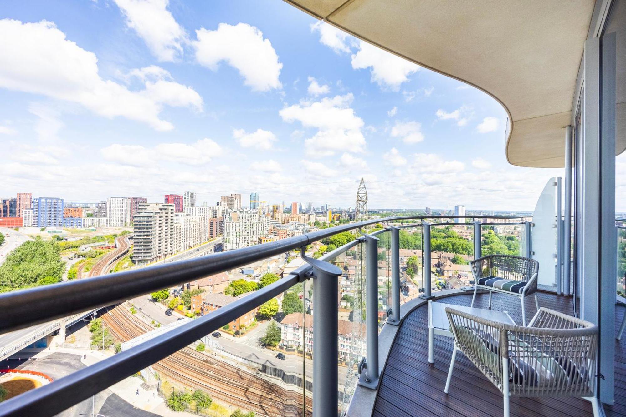 Austin David Executive Excel Apartment *